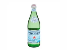 Ujë San Pelegrino