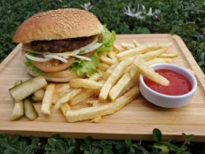 Burger me qofte shtepie
