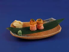 Salmon/Scallops Gunkan