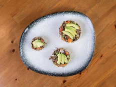 Quinoa me Perime e Avokado