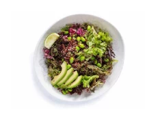 Sallatë Quinoa me Edamame