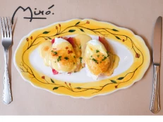 Eggs Benedict me Salmon
