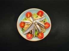 Sallatë Quinoa Avocado Misër Acuge