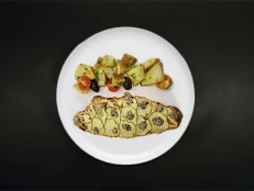 Filetë Koce Me Luspa Kungulli Dhe Salcë Tartar