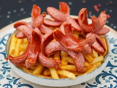RF-Sausage & Fries Plate