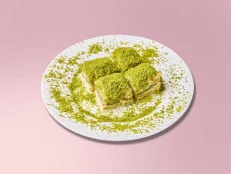 Bakllava me Qumësht & Stika