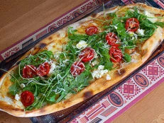 Pide Rukola Pomodorini