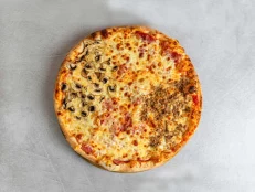 Pizza 4 Stinët (normale)