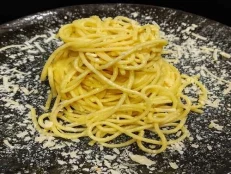Spageti Me Gjalpe