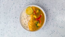 B3. Bangkok Curry Bowl
