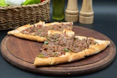 AL - Meat Cubes Pide