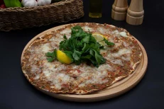 AL - Lahmacun with Cheese