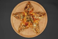 LUI - Estrella Beef Pizza