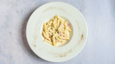 Pasta Pana Proshutë & Karbonara