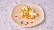 Tortelloni me salce napoli
