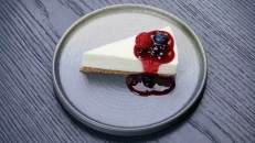 Cheesecake me fruta pylli