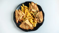 Pita Likos Chicken