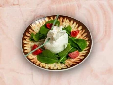 Burrata me rukola e pomodorini