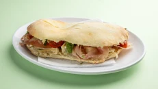 Sandwich Crudo & Philadelphia