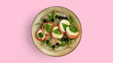 Sallatë Caprese