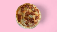 Pizza 4 Cheeses & Spicy Salami 