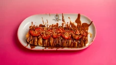 Fro Yo Crepes Karamel i Kripur, Luleshtrydhe & Lajthi e Karameli