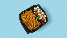 Pene Bolonjeze & Sallatë Greke