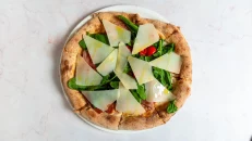 Pizza Crudo, Rukola, Pomodorini & Grana