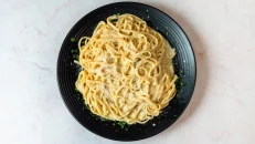 Pasta me Pana & Salcë Tartufi
