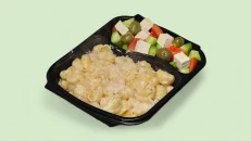 Gnocchi Panna Proshutë + Sallatë Greke