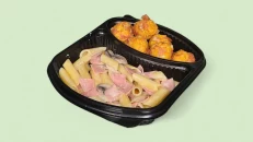 Penne, Panna, Proshutë, Kërpudhë & Qofte Arancini