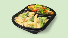 Penne, Pulë, Brokoli & Sallatë Jeshile