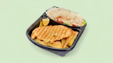 Fileto pule zgare & Patate furre + Sallate cezar