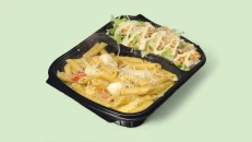 Penne Caprese + Sallatë Caesar