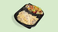 Penne, Pulë, Kërpudhë, Tartuf &  Sallatë Ekzotike