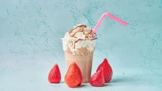 Milkshake Luleshtrydhe