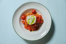 Spagheti Pomodorini & Stracatela