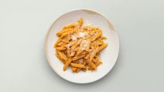 Penne me Fileto Pule & Kungull