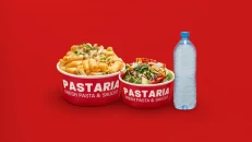 Chicky Cheesy Sallatë Trikolore Avokado e vogël Ujë
