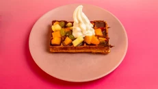 Waffle Çokollatë Mix Frutash & Yogurt