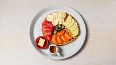 Wafffle With Fresh Fruit