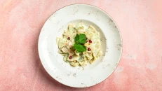 Farfale me Stika Pishe Pesto & Parmigiano