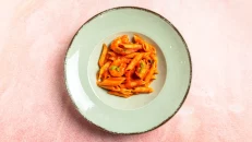 Penne Karkaleca & Salcë e Kuqe