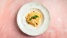 Tagliatelle Salmon & Salcë Rozë