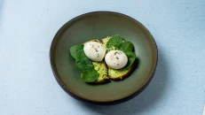 Tost Avokado Benedict