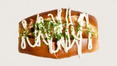 Lobster Roll me salmon krem djathi dhe guacamole