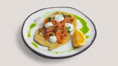 Pancake me Salmon të Tymosur & Krem Djathi