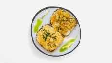 Toast me karkalec shafrani dhe krem djathi