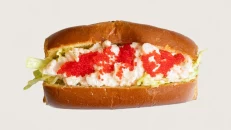 Lobster Roll me karkaleca dhe havjar