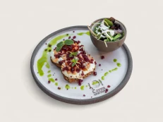 Tost Integral me Fara Tartar Salmoni i Tymosur & Haviar Mushti